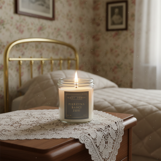 Pierzyna babci Zosi - świeca sojowa