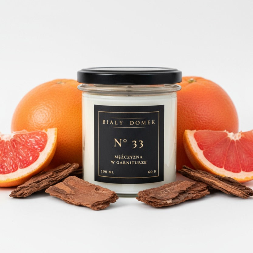 Mężczyzna w garniturze - świeca sojowa